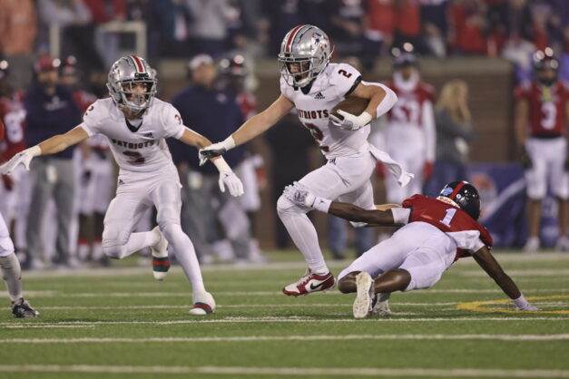 Football teams prepare for week 7 showdowns